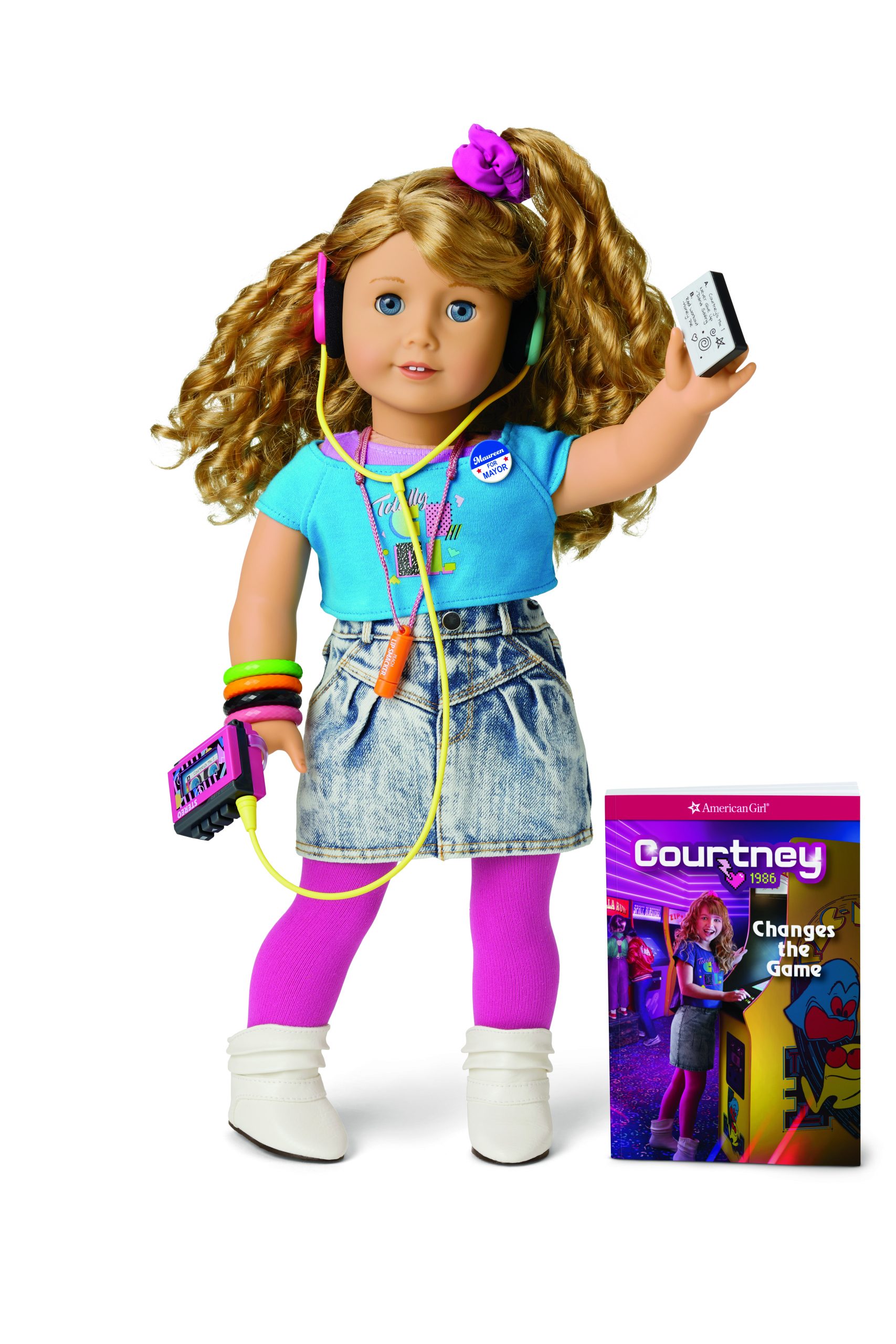Courtney Doll, Book and Accessories